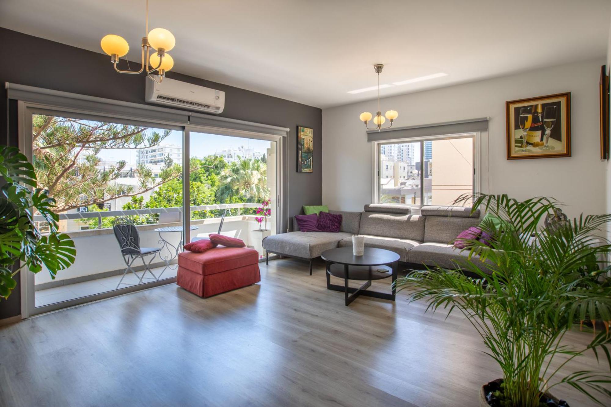 Neapolis Residence Spacious Quiet Near Beach Limasol Dış mekan fotoğraf