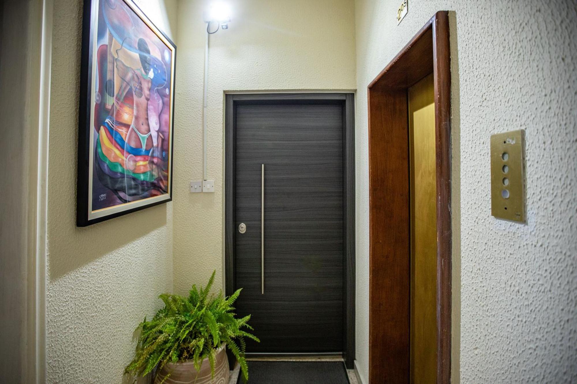 Neapolis Residence Spacious Quiet Near Beach Limasol Dış mekan fotoğraf